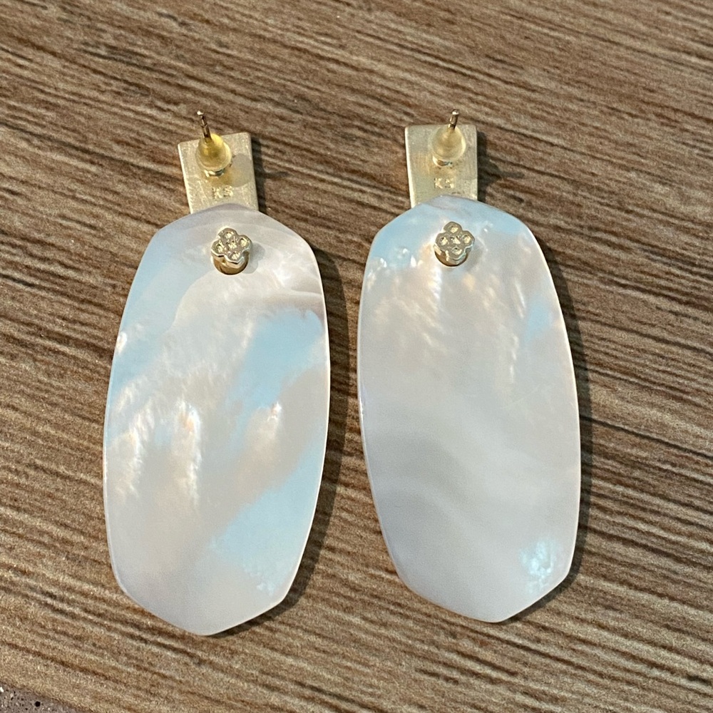 Kendra Scott Aragon Earrings - Picture 2 of 2